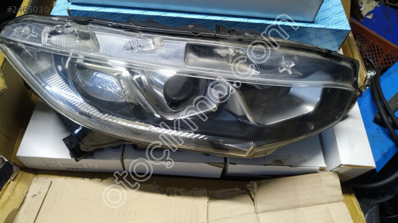 Honda Civic orjinal çıkma sağ ön far