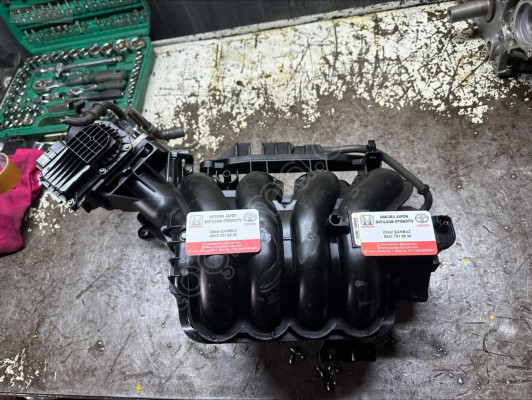 Honda Civic için Emme Manifoldu ve Gaz Kelebeği Parçaları