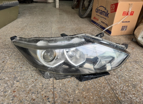 NİSSAN QASHQAİ SAĞ FAR ORJİNAL EYÜPCAN OTO