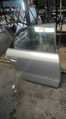 AUDİ A6 SAG ÖN KAPI
