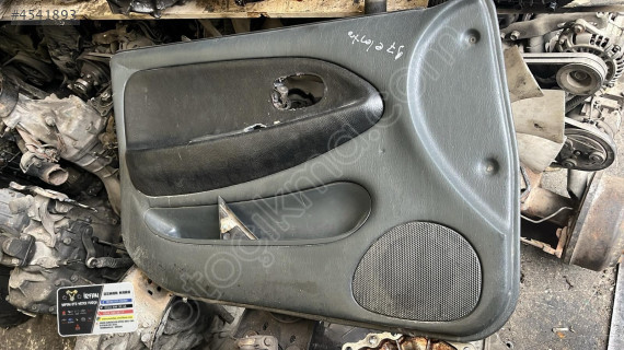 Hyundai Elantra Sol Ön Kapı Döşemesi