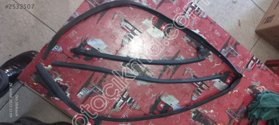 Renault Clio IV arka sol kapı fiilleri orijinal çıkma