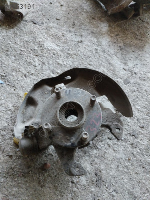 Mazda 323 ön taşıyıcı