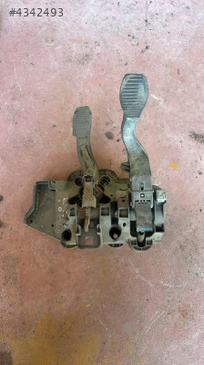 OPEL CORSA D ÇIKMA ORJİNAL DEBRİYAJ FREN PEDALI