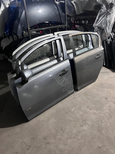 Opel corsa d çıkma kapı