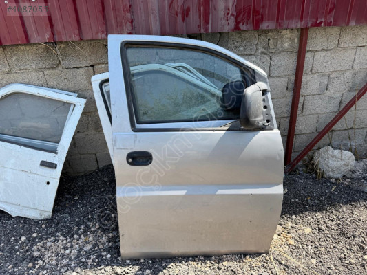 Orjinal Çıkma Hyundai Starex Ön Kapi Cam Krikosu