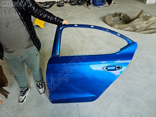2020/2024 SKODA OCTOVIA MAVİ SOL ARKA KAPI ORJINAL