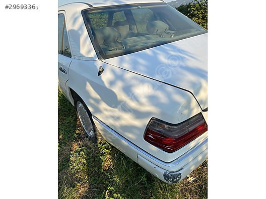 W124 ORJİNAL KUSURSUZ SOL ARKA KESME ÇAMURLUK