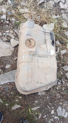 Ford escort karbüratörlü benzin deposu