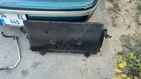 Toyota RAV4 2005 model çıkma orijinal hatasız klima radyatörü