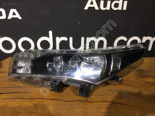 Toyota Corolla 2013- Sol Far Çıkma Orjinal 81150-02E70