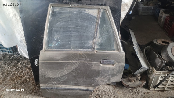 Suzuki alto sol arka kapı