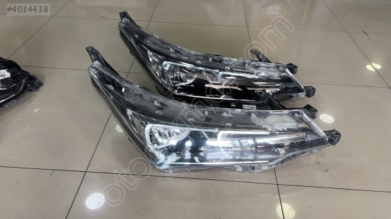 TOYOTA COROLLA 2017-2019 SAĞ FAR
