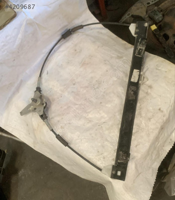 fiat doblo sağ ön cam krikosu