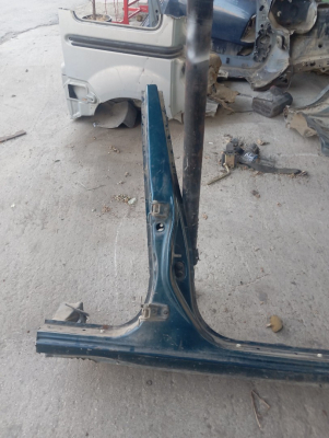 TOYOTA COROLLA EFSANE KASA SAĞ DİREK