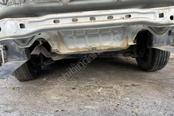 egea sedan kesme arka beyaz