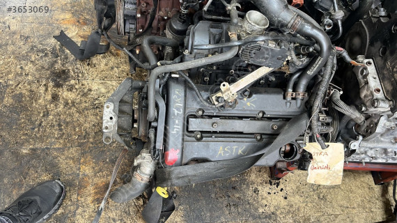 Opel  corsa c 1.4 benzınli motor komple çıkma