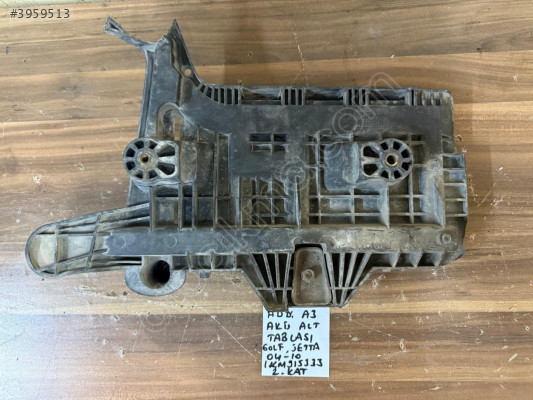AUDI A3 AKÜ ALT TABLASI ORJİNAL ÇIKMA TEMİZ ÜRÜN