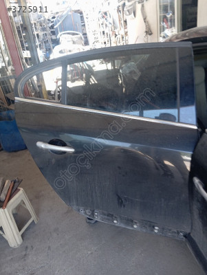 RENAULT FLUENCE SAĞ ARKA KAPI