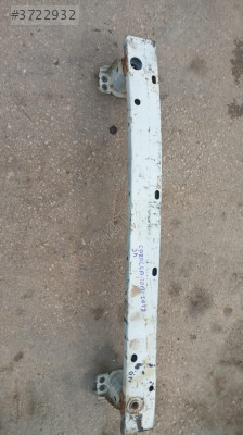 TOYOTA COROLLA ÖN TAMPON DEMİRİ CIKMA
