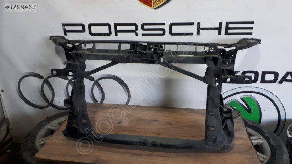 AUDİ A3 2013-16 ÖN PANEL 8v0805588a ORJİNAL PARÇA