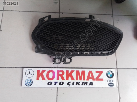 MERCEDES CLA W117 SAĞ SİS FARI ÇERÇEVESİ