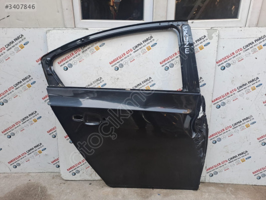 Chevrolet cruze sağ arka kapı (hasarlı parça)