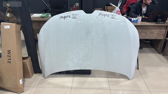 RENAULT MEGANE 4 ÖN KAPUT BEYAZ