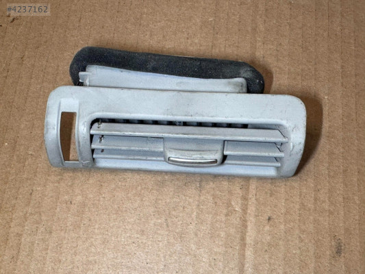 A6 05-11 B DİREĞİ HAVALANDIRMA IZGARASI SAĞ ARKA 4F0819384A 9NQ