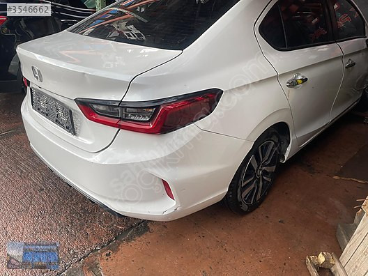 HONDA CİTY SAĞ ARKA ÇAMURLUK KESME