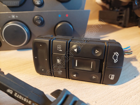 OPEL VECTRA C SOL ÖN CAM.KUMANDA DÜĞMESI