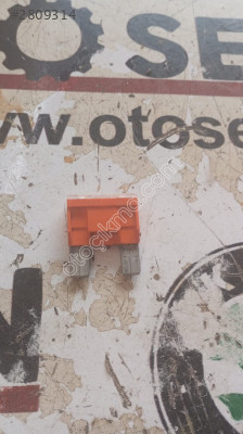 Audi A4 2014 40 amper 32 V sigorta