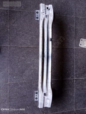 Fiat Egea ön tampon demiri orijinal