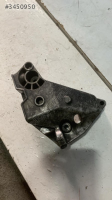 038199207H bora golf audi a3 leon motor kulağı