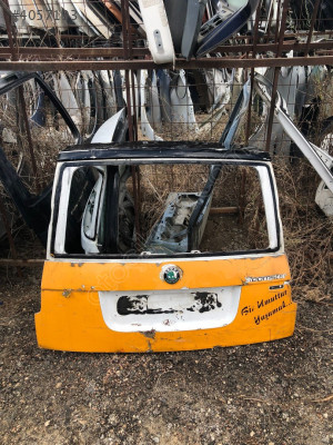 ÇIKMA SKODA ROOMSTER BAGAJ KAPAĞI