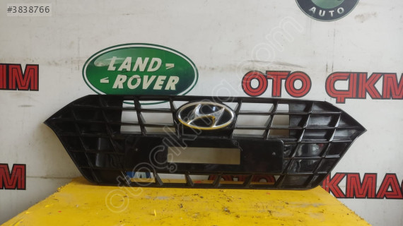 Yeni Kasa Hyundai i20 Ön Panjur - Oto Çıkma Parçaları