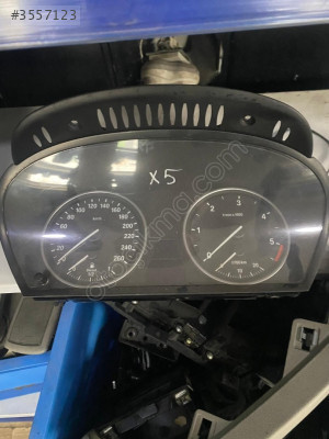 BMW X5 GÖSTERGE PANELİ GÜÇMANLAR