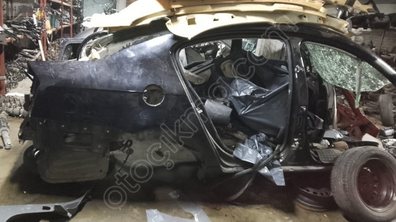 VOLKSWAGEN PASSAT B6 SAĞ ARKA ÇAMURLUK