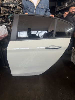 EGEA SOL ARKA KAPI HATASIZ BOYASIZ ORJİNALL ÇIKMA PARÇAA