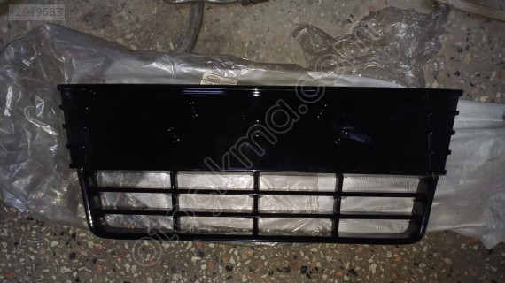 2011-2014 Ford Focus ön tampon panjuru parlak siyah (yeni)