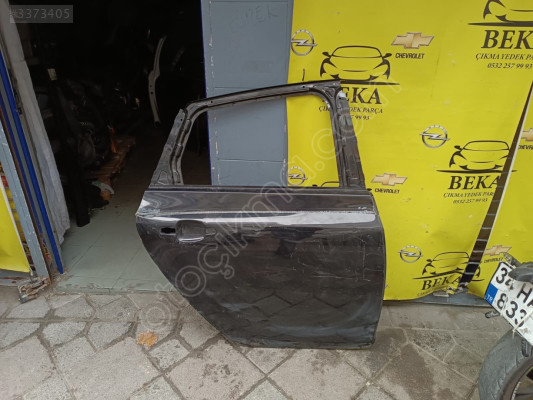OPEL ASTRA J SAĞ ARKA KAPI SİYAH ÇIKMA ORJİNAL YEDEK PARÇA