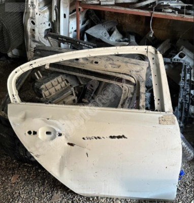 RENAULT FLUANCE SAĞ ARKA KAPI ORJİNAL EYUPCAN OTO'DA