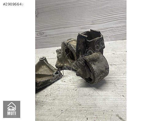Peugeot 306 alternatör ayak ve kulağı 9606340780
