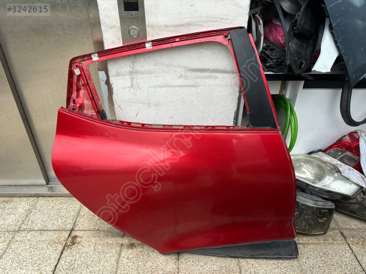 RENAULT CLİO 4 ÇIKMA ORJİNAL SAĞ ARKA KAPI BD2
