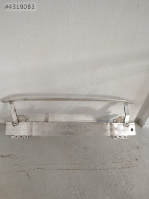 AUDİ Q 3 ÖN TAMPON DEMİRİ ORJİNAL ÇIKMA 2020-