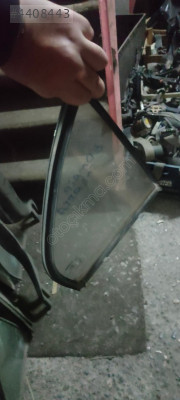 Hyundai Admire sol arka kebek camı