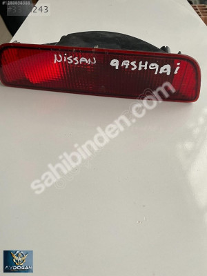 OTO CEM'DEN ÇIKMA NİSSAN QASHQAİ ARKA TAMPON REFLEKTÖRÜ