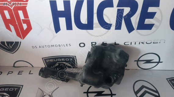 Mercedes C Serisi W204 Silecek Su Deposu - A2048690320