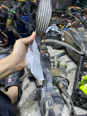 2000-2006 iveco daily Gaz pedalı 281002632, 504061734 BOSCH