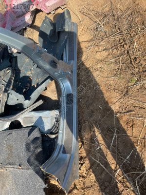 Renault megane 1 sağ orta marşpiyel